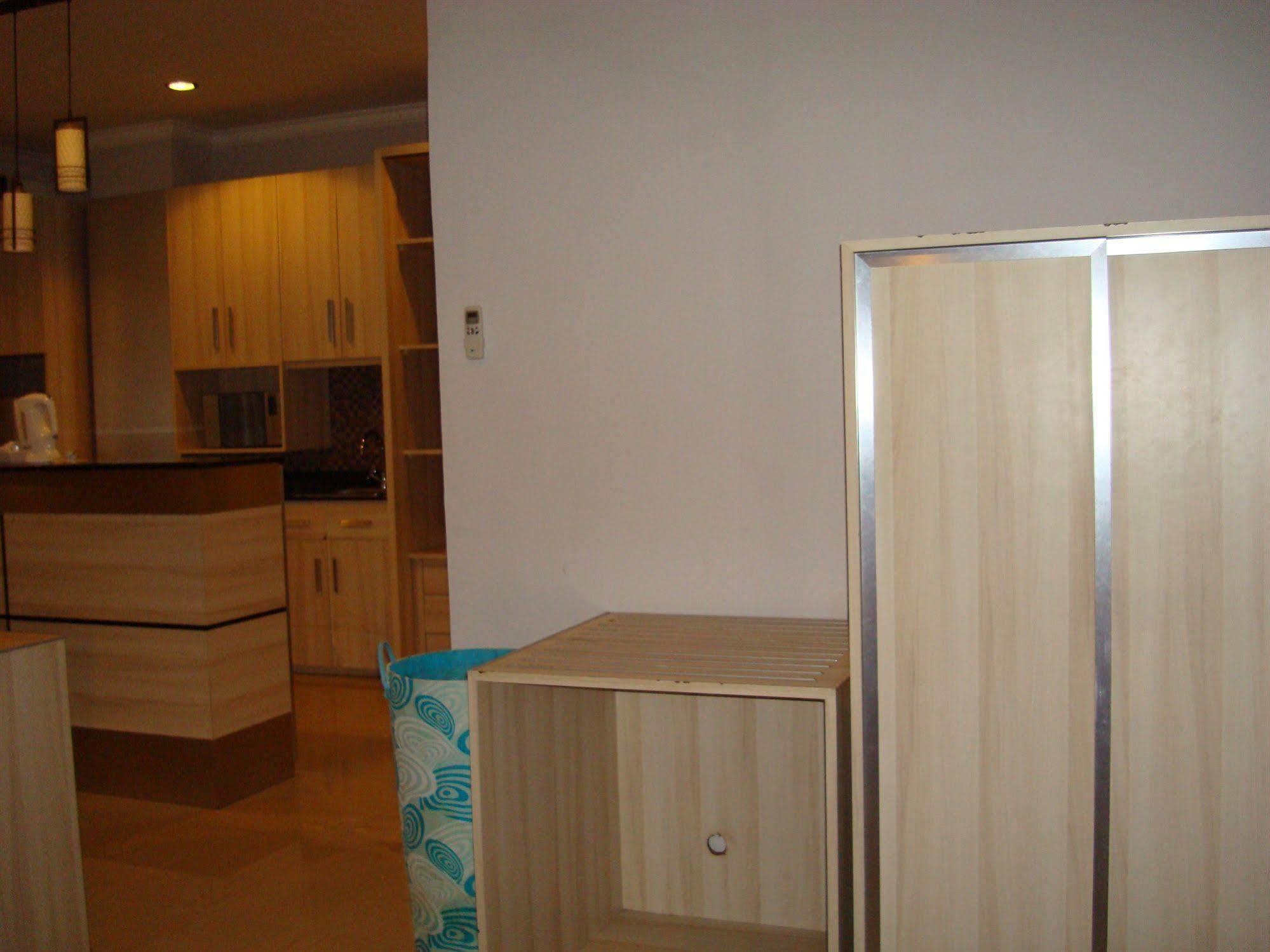 Ap Suite Apartment Kuta  Exterior photo